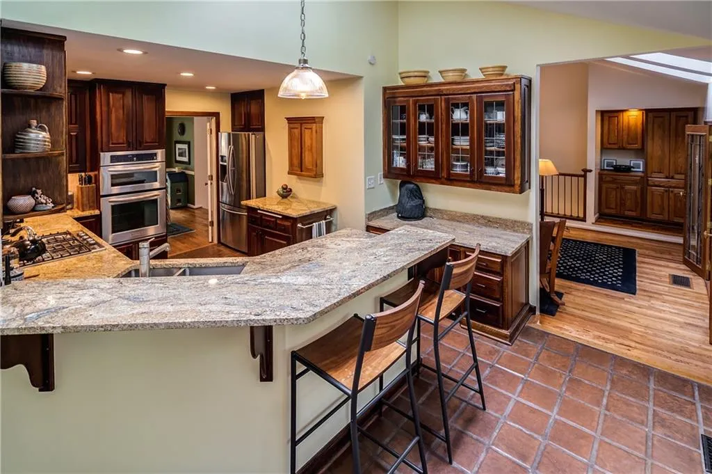 980 Lost Forest Drive Nw, Sandy Springs, Georgia 30328, 4 Bedrooms Bedrooms, ,3 BathroomsBathrooms,Residential,Sold,980 Lost Forest Drive Nw,6091357