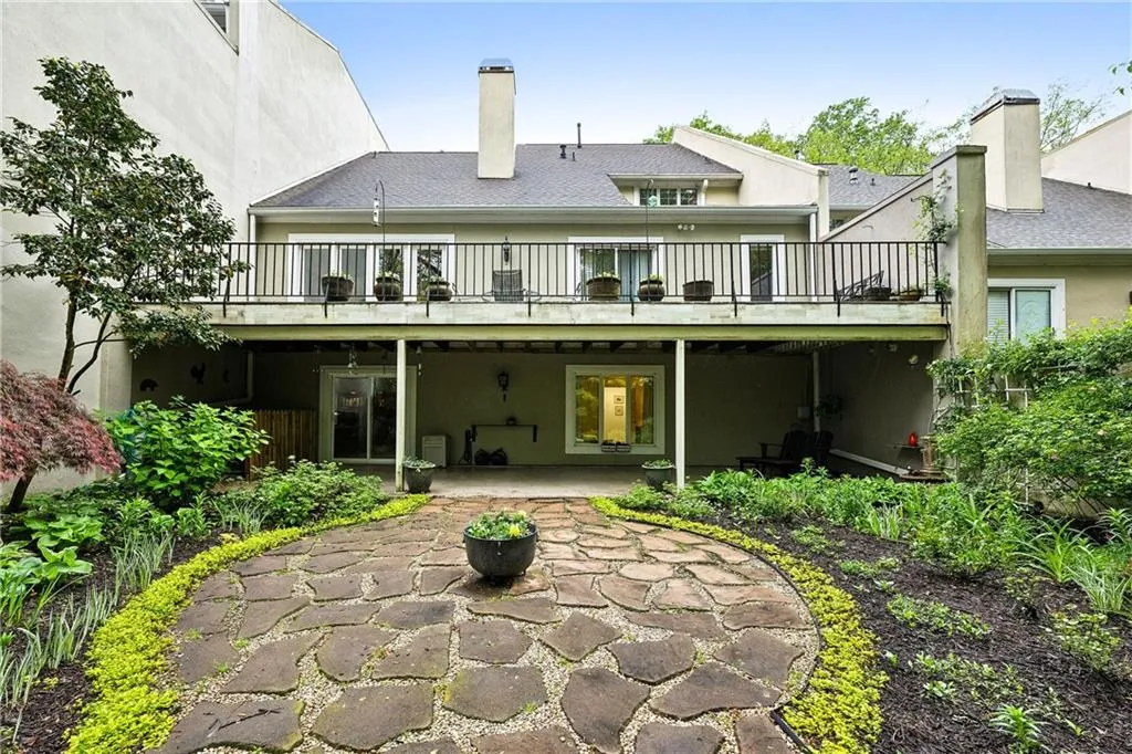 12 Braemore Drive, Atlanta, Georgia 30328, 4 Bedrooms Bedrooms, ,3 BathroomsBathrooms,Residential,Sold,12 Braemore Drive,7547590