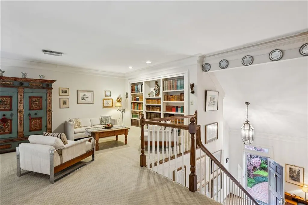12 Braemore Drive, Atlanta, Georgia 30328, 4 Bedrooms Bedrooms, ,3 BathroomsBathrooms,Residential,Sold,12 Braemore Drive,7547590