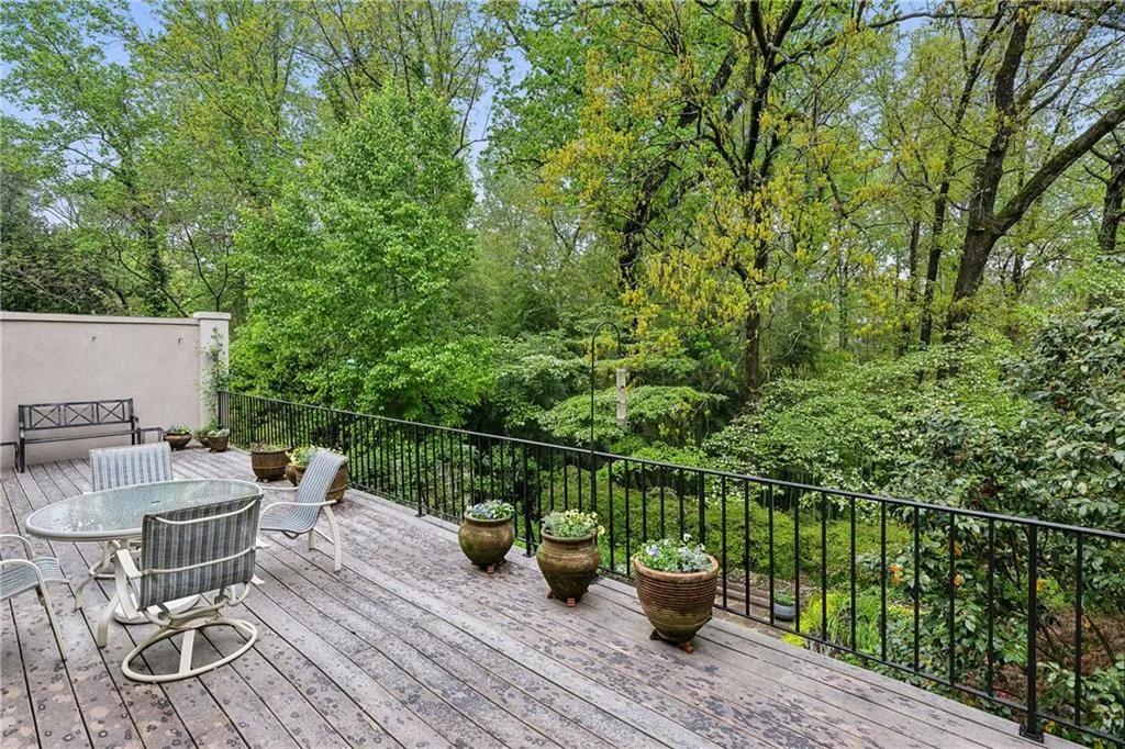 12 Braemore Drive, Atlanta, Georgia 30328, 4 Bedrooms Bedrooms, ,3 BathroomsBathrooms,Residential,Sold,12 Braemore Drive,7547590
