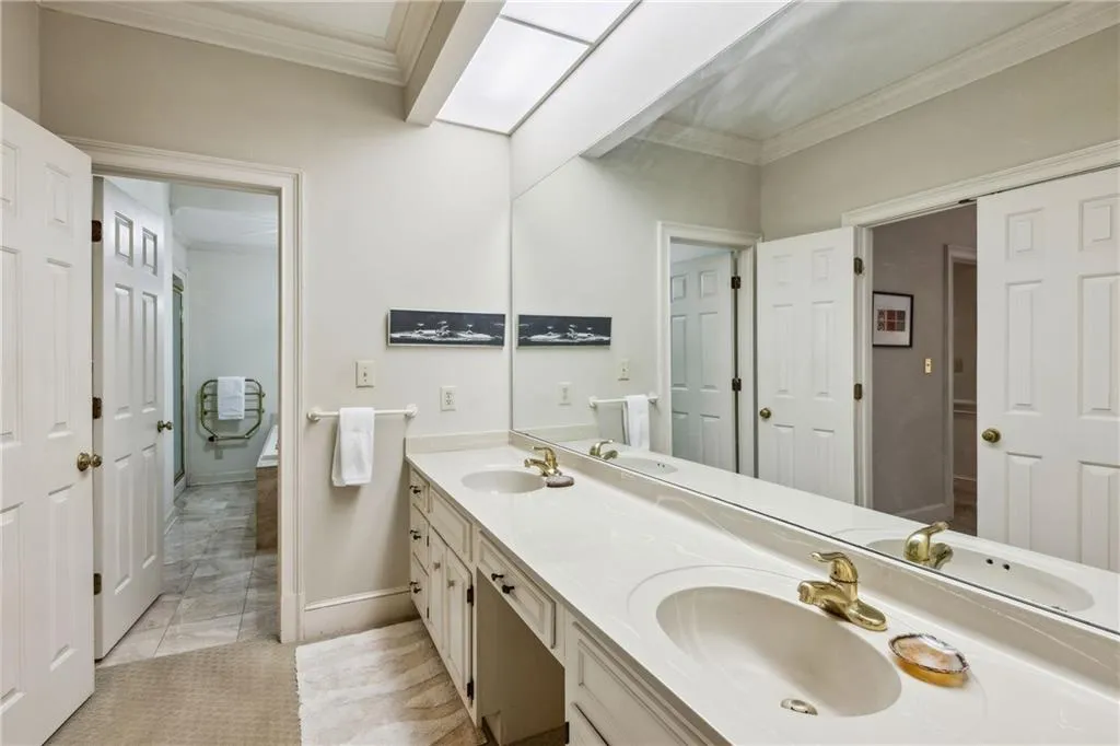 12 Braemore Drive, Atlanta, Georgia 30328, 4 Bedrooms Bedrooms, ,3 BathroomsBathrooms,Residential,Sold,12 Braemore Drive,7547590