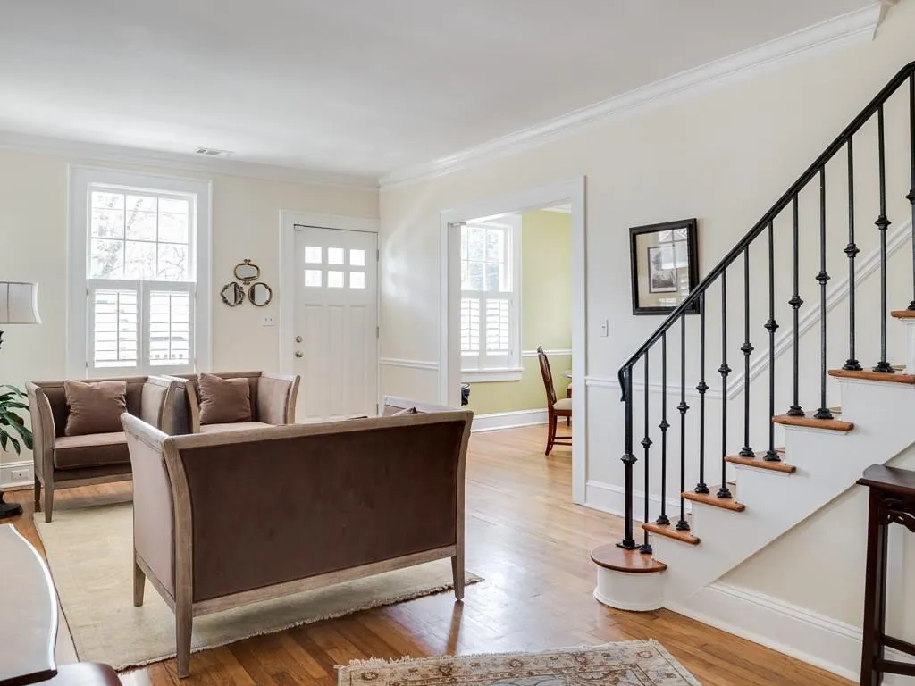 2136 Fairhaven Circle, Atlanta, Georgia 30305, 4 Bedrooms Bedrooms, ,3 BathroomsBathrooms,Residential,Sold,2136 Fairhaven Circle,5695107