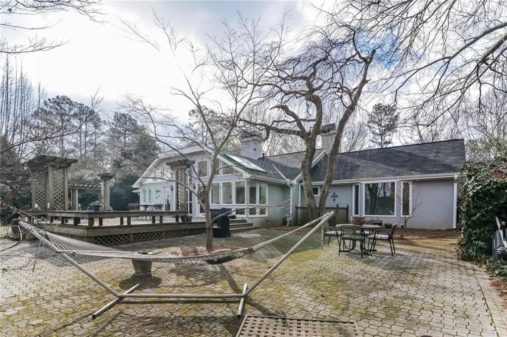 9715 Roberts Drive, Sandy Springs, Georgia 30350, 4 Bedrooms Bedrooms, ,4 BathroomsBathrooms,Residential,Sold,9715 Roberts Drive,5718902 9715 Roberts Drive, Sandy Springs, Georgia 30350, 4 Bedrooms Bedrooms, ,4 BathroomsBathrooms,Residential,Sold,9715 Roberts Drive,5718902