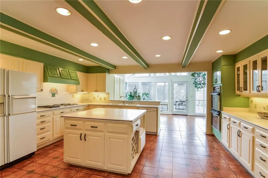 9715 Roberts Drive, Sandy Springs, Georgia 30350, 4 Bedrooms Bedrooms, ,4 BathroomsBathrooms,Residential,Sold,9715 Roberts Drive,5718902 9715 Roberts Drive, Sandy Springs, Georgia 30350, 4 Bedrooms Bedrooms, ,4 BathroomsBathrooms,Residential,Sold,9715 Roberts Drive,5718902