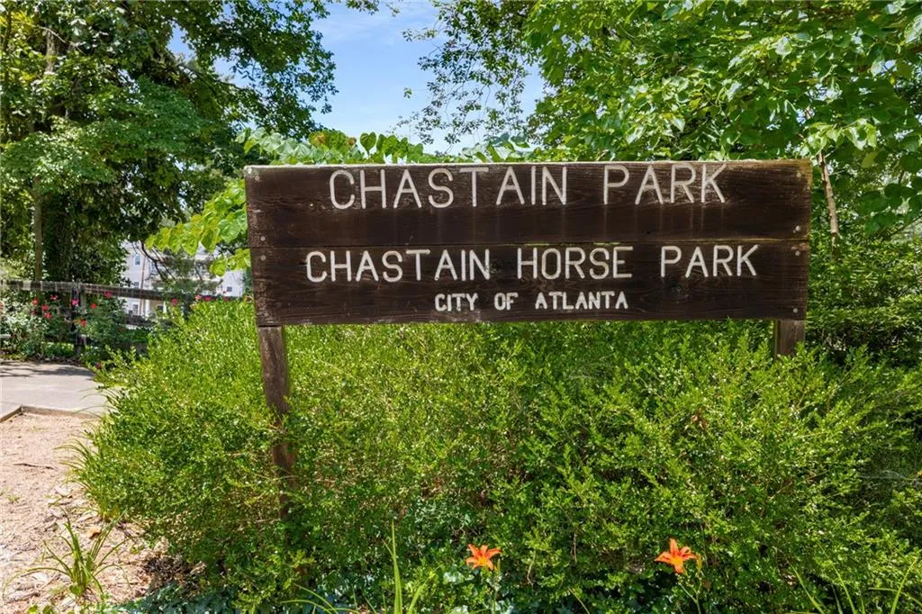 1011 Chastain Park Court Ne, Atlanta, Georgia 30342, 2 Bedrooms Bedrooms, ,2 BathroomsBathrooms,Residential,For Sale,1011 Chastain Park Court Ne,7608249