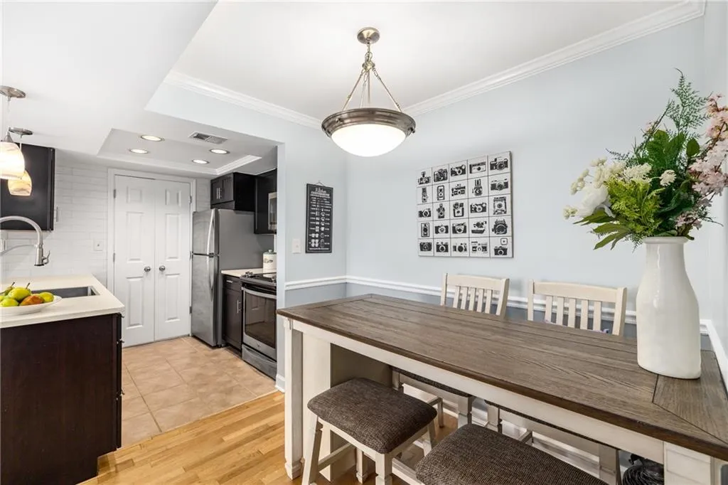 1011 Chastain Park Court Ne, Atlanta, Georgia 30342, 2 Bedrooms Bedrooms, ,2 BathroomsBathrooms,Residential,For Sale,1011 Chastain Park Court Ne,7608249