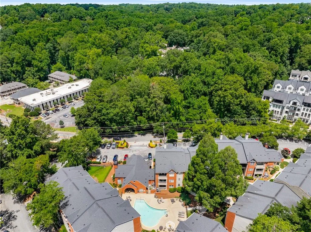 1011 Chastain Park Court Ne, Atlanta, Georgia 30342, 2 Bedrooms Bedrooms, ,2 BathroomsBathrooms,Residential,For Sale,1011 Chastain Park Court Ne,7608249