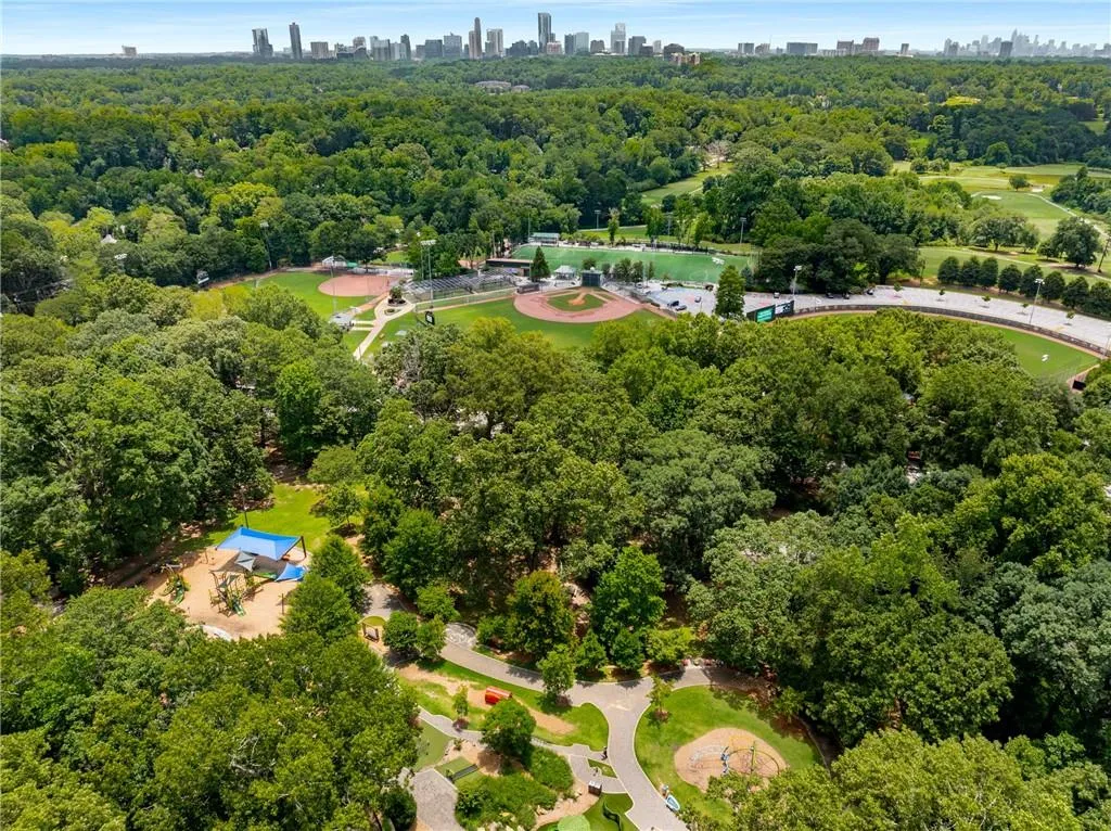 1011 Chastain Park Court Ne, Atlanta, Georgia 30342, 2 Bedrooms Bedrooms, ,2 BathroomsBathrooms,Residential,For Sale,1011 Chastain Park Court Ne,7608249