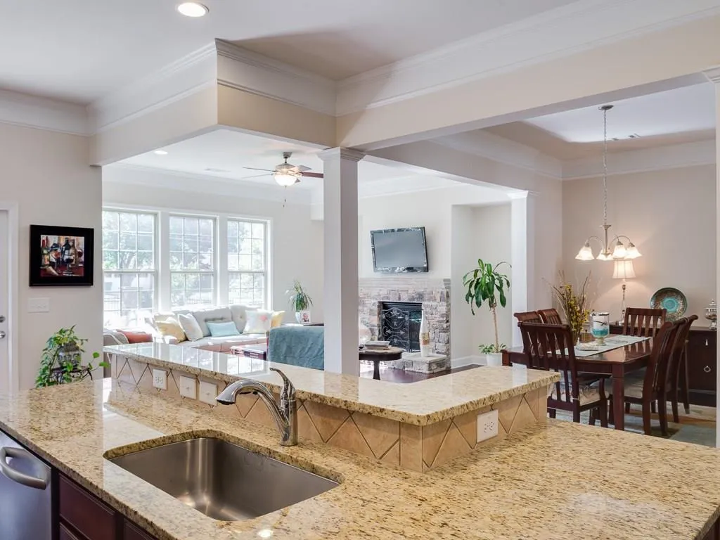 111 Beverly Place, Sandy Springs, Georgia 30328, 3 Bedrooms Bedrooms, ,3 BathroomsBathrooms,Residential,Sold,111 Beverly Place,5804366