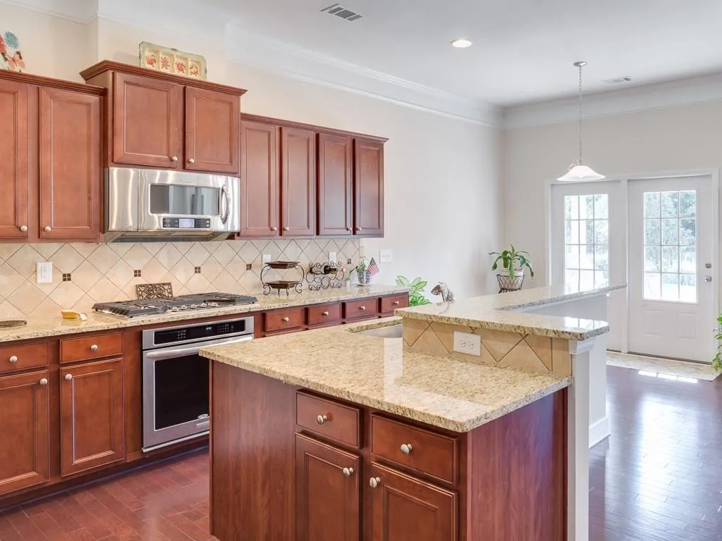 111 Beverly Place, Sandy Springs, Georgia 30328, 3 Bedrooms Bedrooms, ,3 BathroomsBathrooms,Residential,Sold,111 Beverly Place,5804366