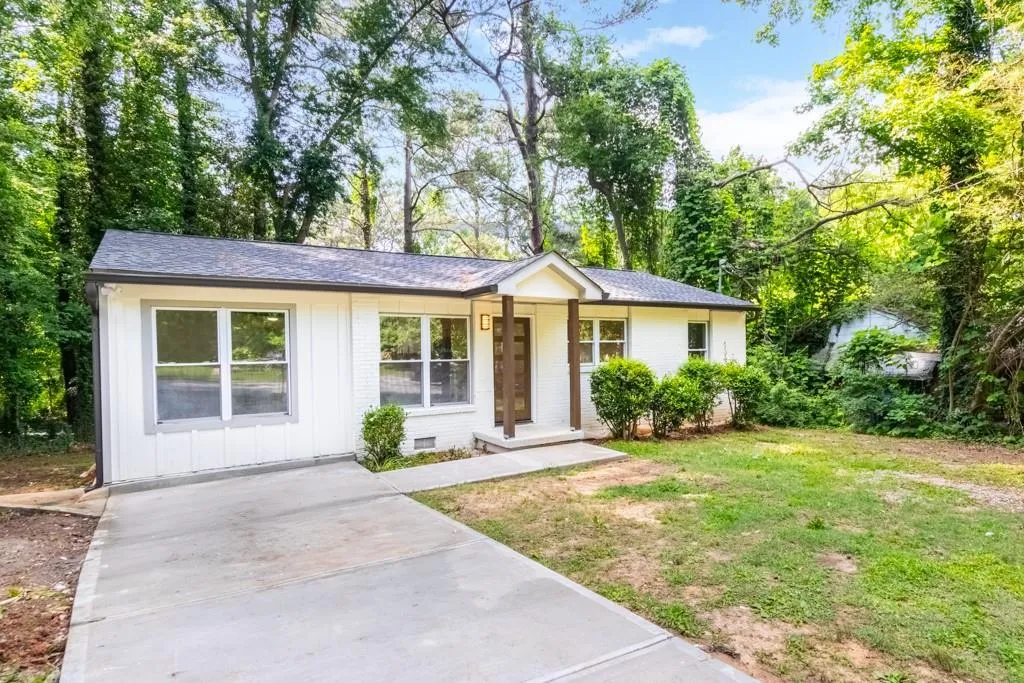 398 Baker Circle Nw, Atlanta, Georgia 30318, 4 Bedrooms Bedrooms, ,2 BathroomsBathrooms,Residential,For Sale,398 Baker Circle Nw,7585659