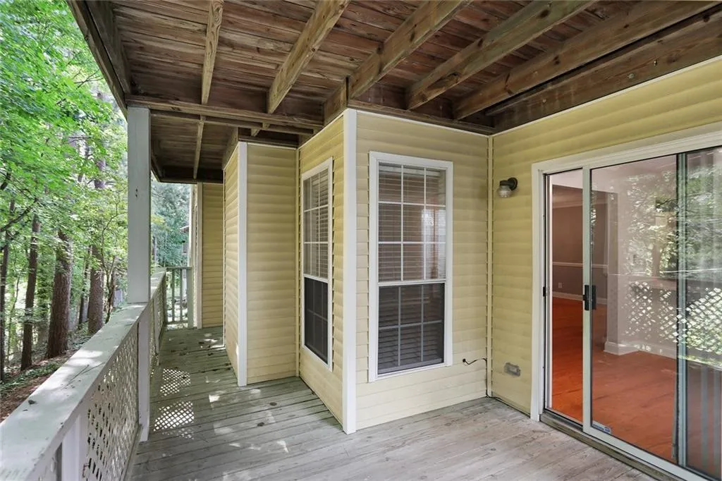 6812 Glenridge Drive Unit B, Sandy Springs, Georgia 30328, 3 Bedrooms Bedrooms, ,2 BathroomsBathrooms,Residential,Sold,6812 Glenridge Drive Unit B,6761992