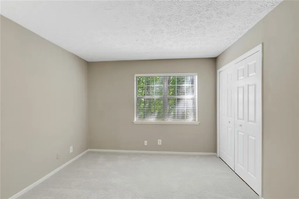 6812 Glenridge Drive Unit B, Sandy Springs, Georgia 30328, 3 Bedrooms Bedrooms, ,2 BathroomsBathrooms,Residential,Sold,6812 Glenridge Drive Unit B,6761992
