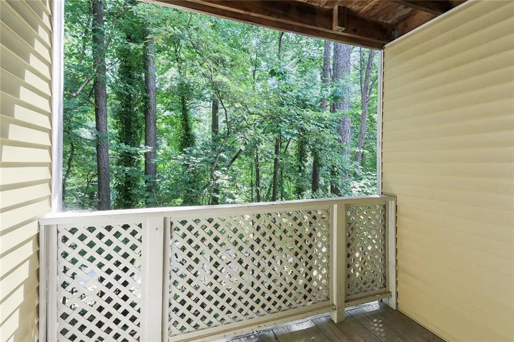 6812 Glenridge Drive Unit B, Sandy Springs, Georgia 30328, 3 Bedrooms Bedrooms, ,2 BathroomsBathrooms,Residential,Sold,6812 Glenridge Drive Unit B,6761992