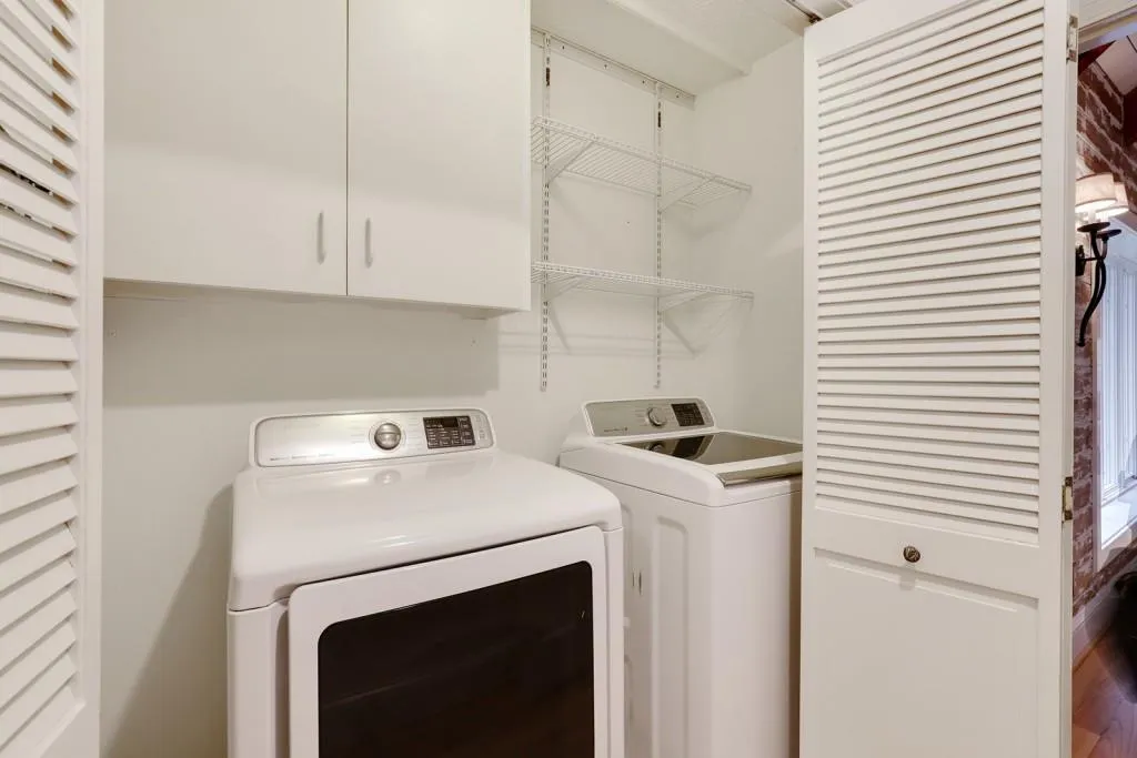 570 Spender Trace, Sandy Springs, Georgia 30350, 4 Bedrooms Bedrooms, ,3 BathroomsBathrooms,Residential,Sold,570 Spender Trace,6841977