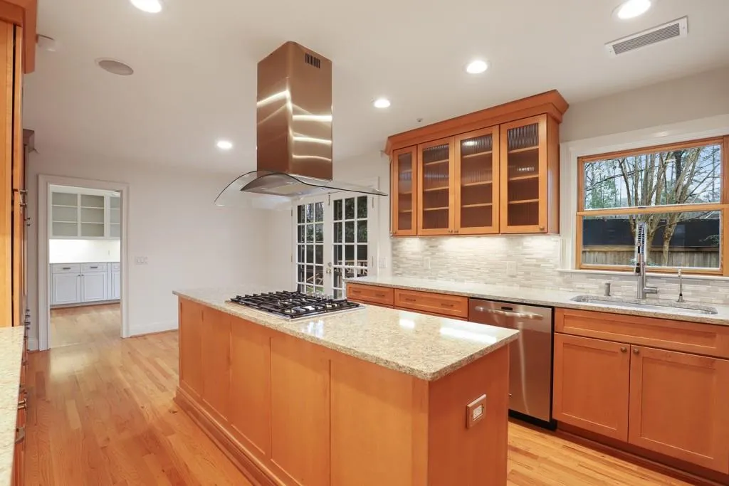 570 Spender Trace, Sandy Springs, Georgia 30350, 4 Bedrooms Bedrooms, ,3 BathroomsBathrooms,Residential,Sold,570 Spender Trace,6841977