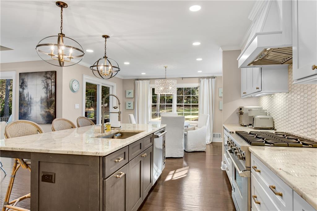 7545 Chaparral Drive, Sandy Springs, Georgia 30350, 5 Bedrooms Bedrooms, ,4 BathroomsBathrooms,Residential,Sold,7545 Chaparral Drive,7297990