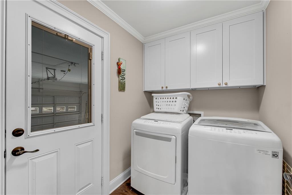 7545 Chaparral Drive, Sandy Springs, Georgia 30350, 5 Bedrooms Bedrooms, ,4 BathroomsBathrooms,Residential,Sold,7545 Chaparral Drive,7297990