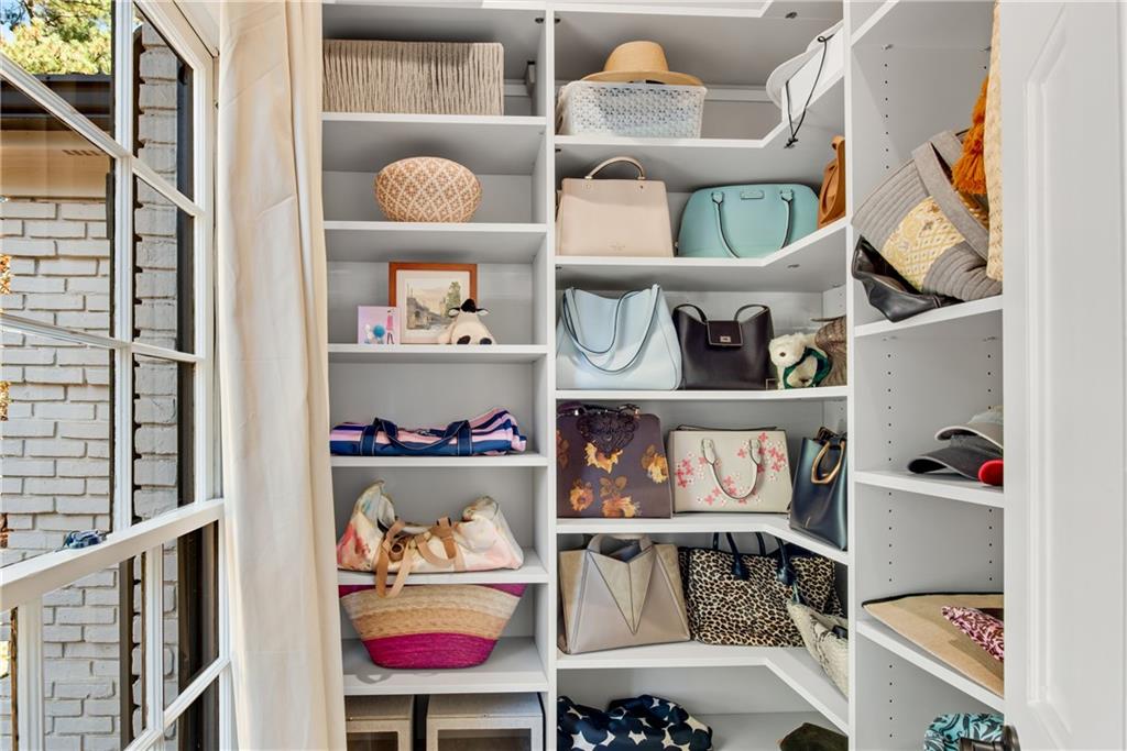 7545 Chaparral Drive, Sandy Springs, Georgia 30350, 5 Bedrooms Bedrooms, ,4 BathroomsBathrooms,Residential,Sold,7545 Chaparral Drive,7297990