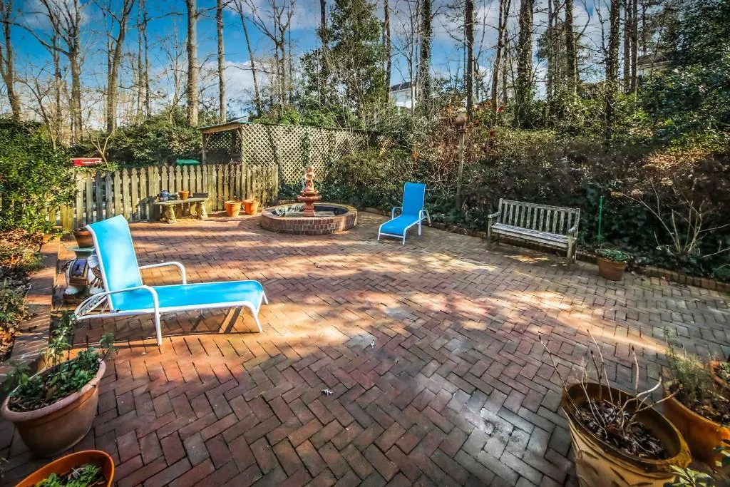 355 Forest Valley Court, Sandy Springs, Georgia 30342, 3 Bedrooms Bedrooms, ,3 BathroomsBathrooms,Residential,Sold,355 Forest Valley Court,6834782