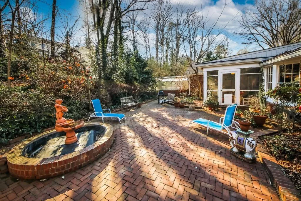 355 Forest Valley Court, Sandy Springs, Georgia 30342, 3 Bedrooms Bedrooms, ,3 BathroomsBathrooms,Residential,Sold,355 Forest Valley Court,6834782