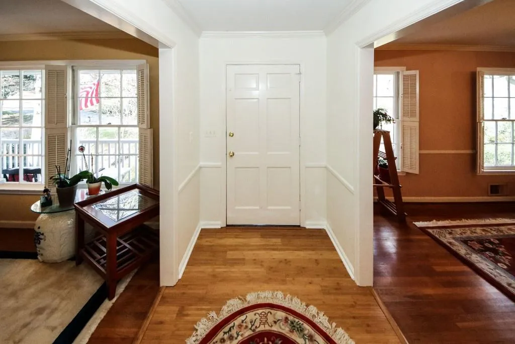 355 Forest Valley Court, Sandy Springs, Georgia 30342, 3 Bedrooms Bedrooms, ,3 BathroomsBathrooms,Residential,Sold,355 Forest Valley Court,6834782