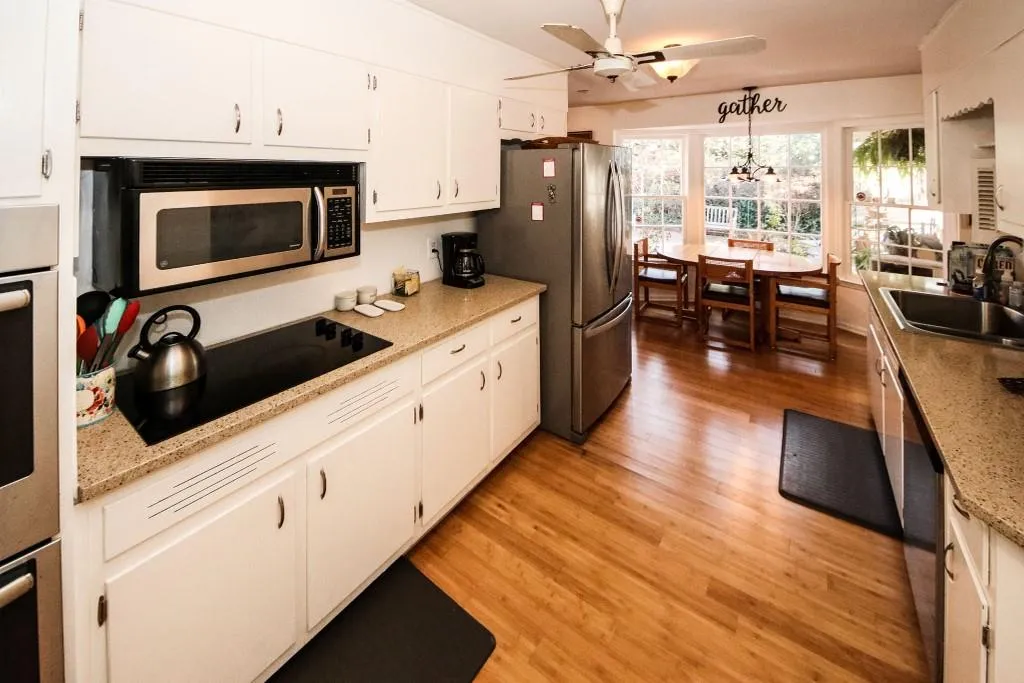 355 Forest Valley Court, Sandy Springs, Georgia 30342, 3 Bedrooms Bedrooms, ,3 BathroomsBathrooms,Residential,Sold,355 Forest Valley Court,6834782