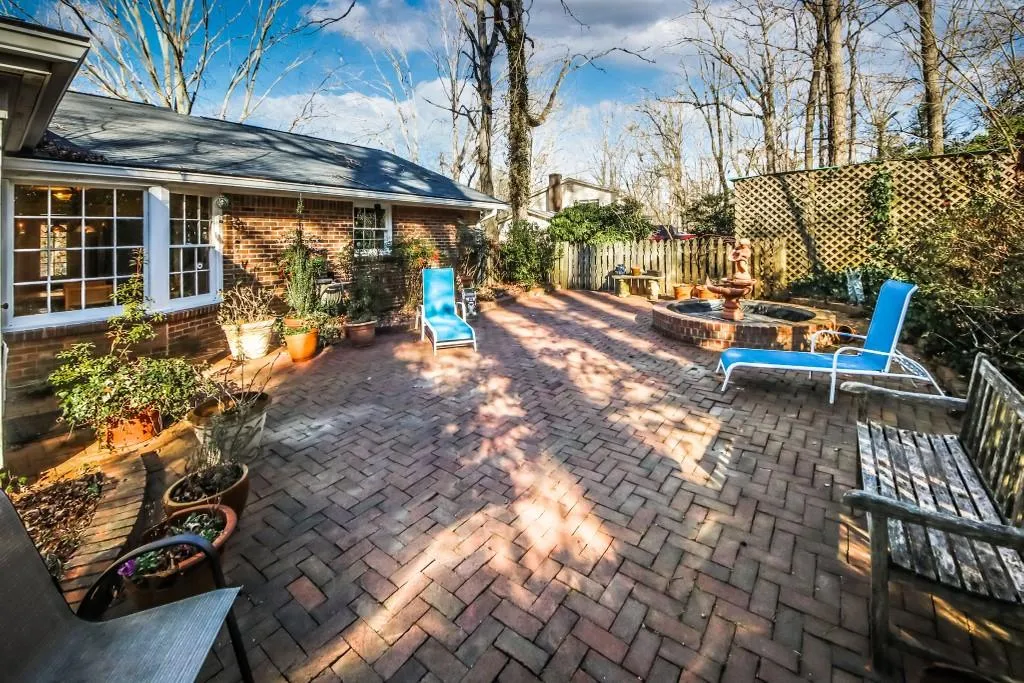 355 Forest Valley Court, Sandy Springs, Georgia 30342, 3 Bedrooms Bedrooms, ,3 BathroomsBathrooms,Residential,Sold,355 Forest Valley Court,6834782