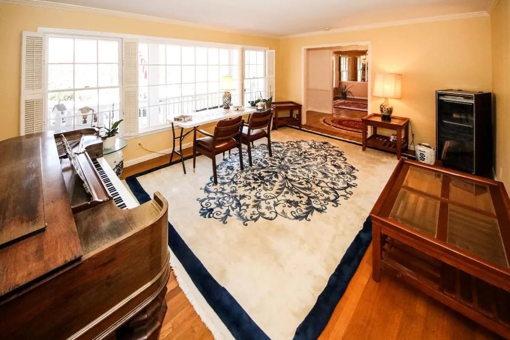 355 Forest Valley Court, Sandy Springs, Georgia 30342, 3 Bedrooms Bedrooms, ,3 BathroomsBathrooms,Residential,Sold,355 Forest Valley Court,6834782