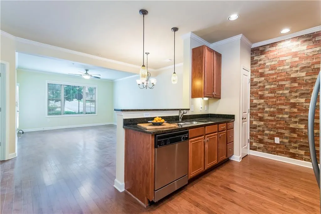 7265 Glisten Avenue Unit 116, Atlanta, Georgia 30328, 2 Bedrooms Bedrooms, ,2 BathroomsBathrooms,Residential,Sold,7265 Glisten Avenue Unit 116,6021056