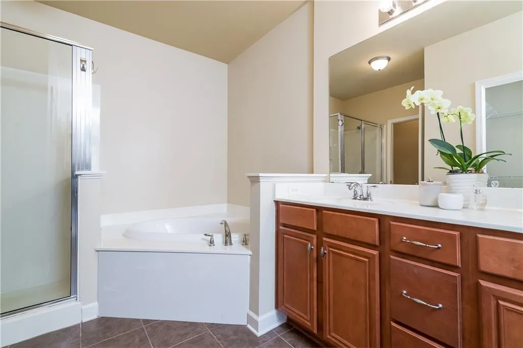 7265 Glisten Avenue Unit 116, Atlanta, Georgia 30328, 2 Bedrooms Bedrooms, ,2 BathroomsBathrooms,Residential,Sold,7265 Glisten Avenue Unit 116,6021056