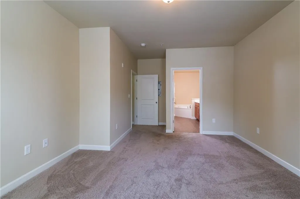 7265 Glisten Avenue Unit 116, Atlanta, Georgia 30328, 2 Bedrooms Bedrooms, ,2 BathroomsBathrooms,Residential,Sold,7265 Glisten Avenue Unit 116,6021056