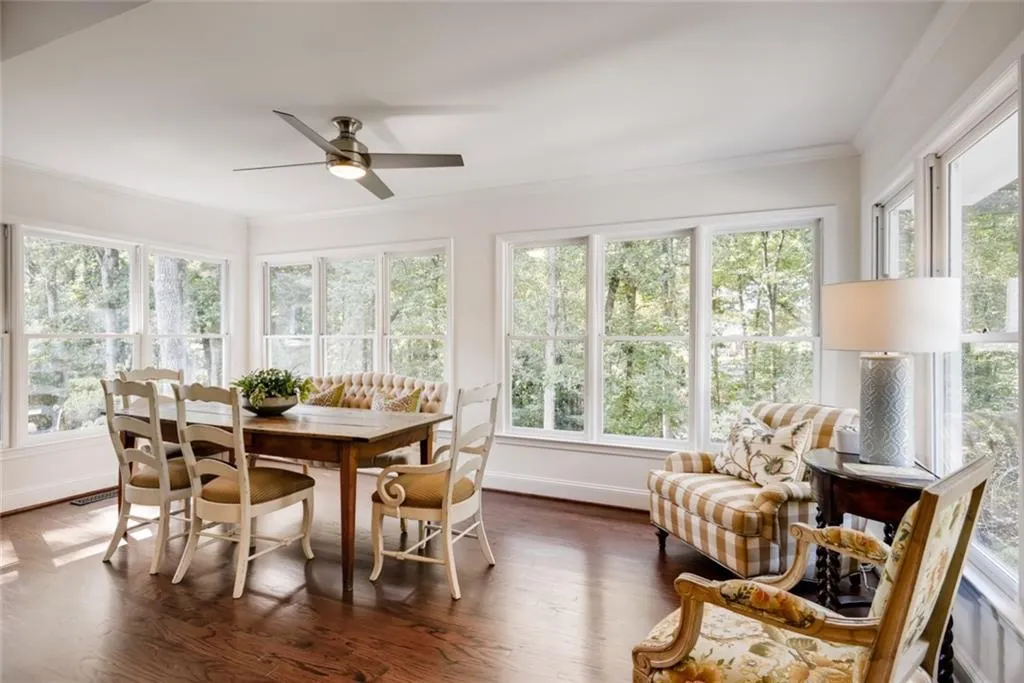 260 Glencourtney Drive, Atlanta, Georgia 30328, 4 Bedrooms Bedrooms, ,3 BathroomsBathrooms,Residential,Sold,260 Glencourtney Drive,6627763