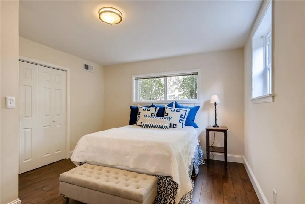 260 Glencourtney Drive, Atlanta, Georgia 30328, 4 Bedrooms Bedrooms, ,3 BathroomsBathrooms,Residential,Sold,260 Glencourtney Drive,6627763