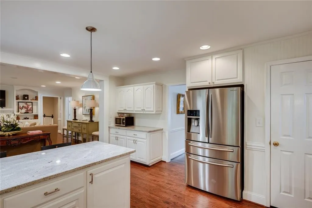 260 Glencourtney Drive, Atlanta, Georgia 30328, 4 Bedrooms Bedrooms, ,3 BathroomsBathrooms,Residential,Sold,260 Glencourtney Drive,6627763