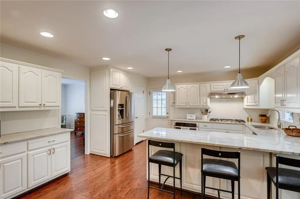 260 Glencourtney Drive, Atlanta, Georgia 30328, 4 Bedrooms Bedrooms, ,3 BathroomsBathrooms,Residential,Sold,260 Glencourtney Drive,6627763