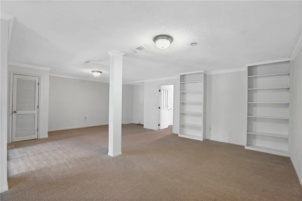 805 Camden Court, Sandy Springs, Georgia 30327, 3 Bedrooms Bedrooms, ,2 BathroomsBathrooms,Residential,Sold,805 Camden Court,6914253