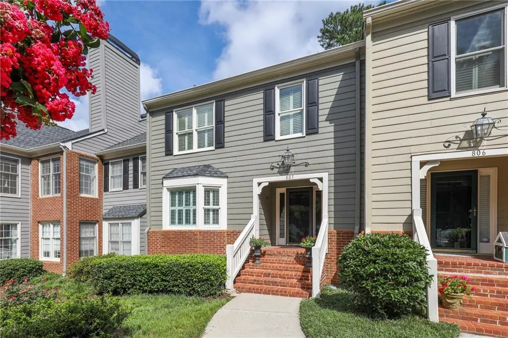 805 Camden Court, Sandy Springs, Georgia 30327, 3 Bedrooms Bedrooms, ,2 BathroomsBathrooms,Residential,Sold,805 Camden Court,6914253