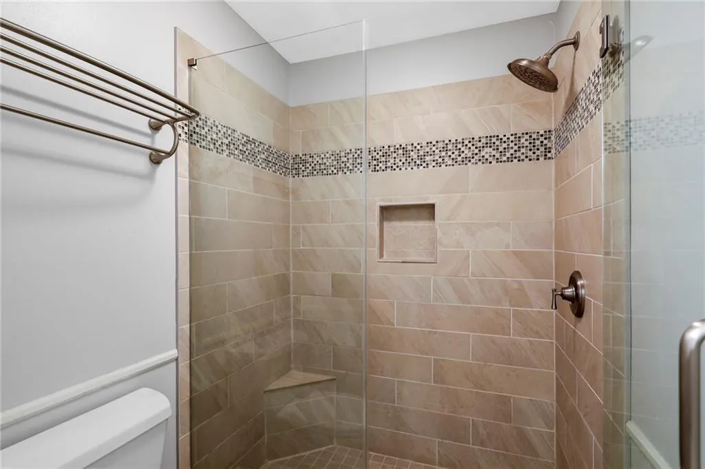 805 Camden Court, Sandy Springs, Georgia 30327, 3 Bedrooms Bedrooms, ,2 BathroomsBathrooms,Residential,Sold,805 Camden Court,6914253