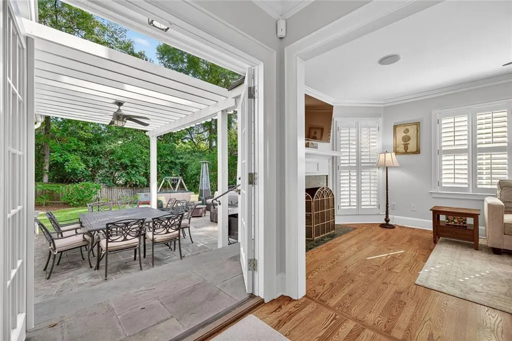 789 Longwood Drive Nw, Atlanta, Georgia 30305, 5 Bedrooms Bedrooms, ,3 BathroomsBathrooms,Residential,For Sale,789 Longwood Drive Nw,7646573