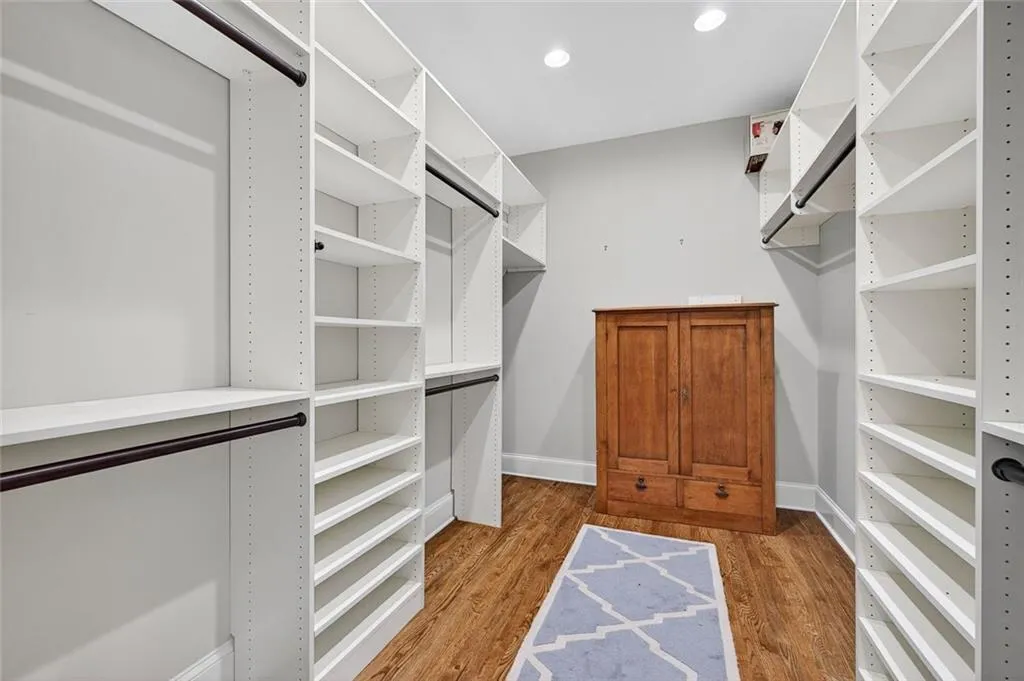 789 Longwood Drive Nw, Atlanta, Georgia 30305, 5 Bedrooms Bedrooms, ,3 BathroomsBathrooms,Residential,For Sale,789 Longwood Drive Nw,7646573