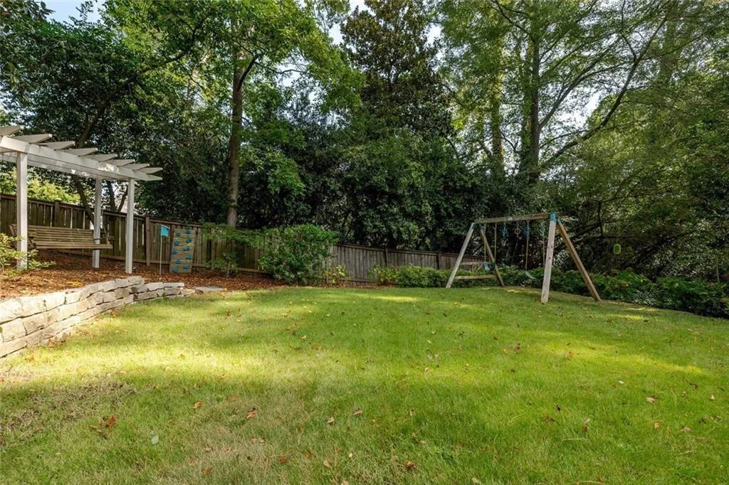 789 Longwood Drive Nw, Atlanta, Georgia 30305, 5 Bedrooms Bedrooms, ,3 BathroomsBathrooms,Residential,For Sale,789 Longwood Drive Nw,7646573