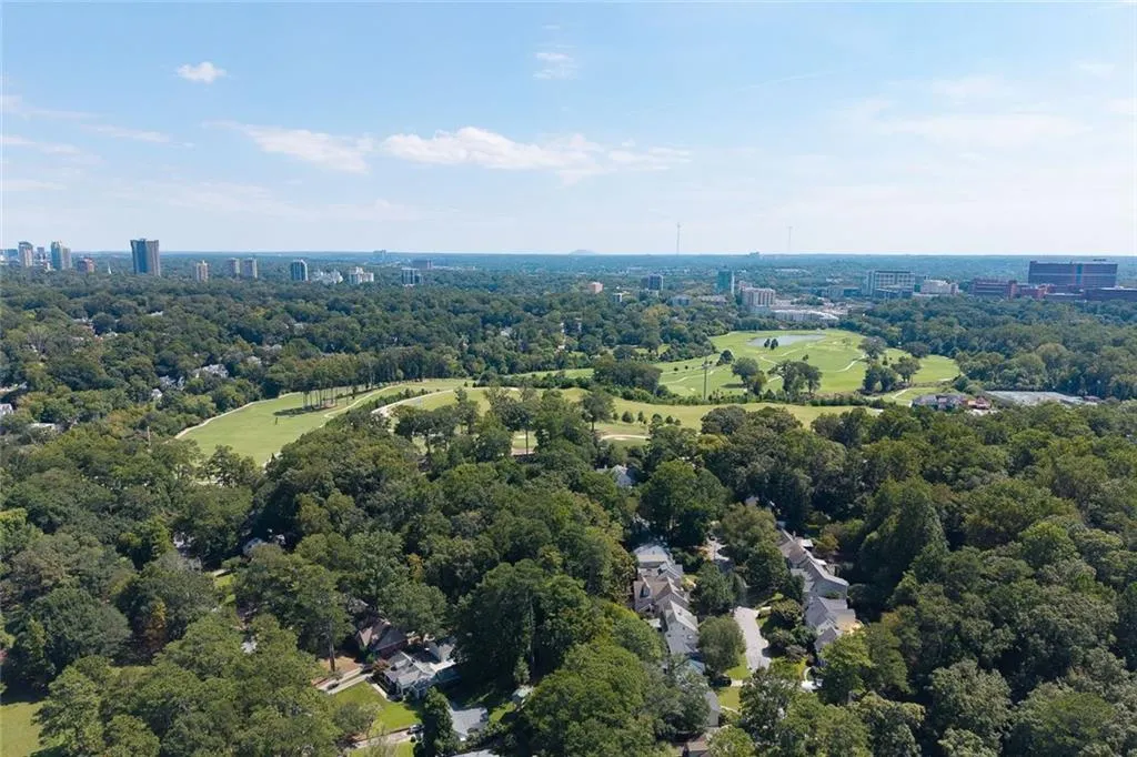 789 Longwood Drive Nw, Atlanta, Georgia 30305, 5 Bedrooms Bedrooms, ,3 BathroomsBathrooms,Residential,For Sale,789 Longwood Drive Nw,7646573