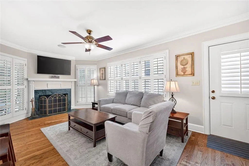 789 Longwood Drive Nw, Atlanta, Georgia 30305, 5 Bedrooms Bedrooms, ,3 BathroomsBathrooms,Residential,For Sale,789 Longwood Drive Nw,7646573