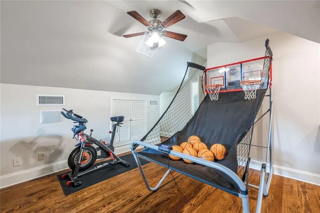789 Longwood Drive Nw, Atlanta, Georgia 30305, 5 Bedrooms Bedrooms, ,3 BathroomsBathrooms,Residential,For Sale,789 Longwood Drive Nw,7646573