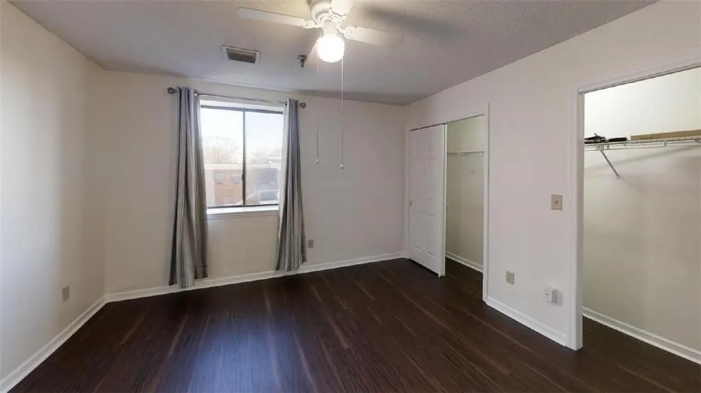 300 Johnson Ferry Road Ne Unit B308, Sandy Springs, Georgia 30328, 1 Bedroom Bedrooms, ,1 BathroomBathrooms,Residential,Sold,300 Johnson Ferry Road Ne Unit B308,6888152