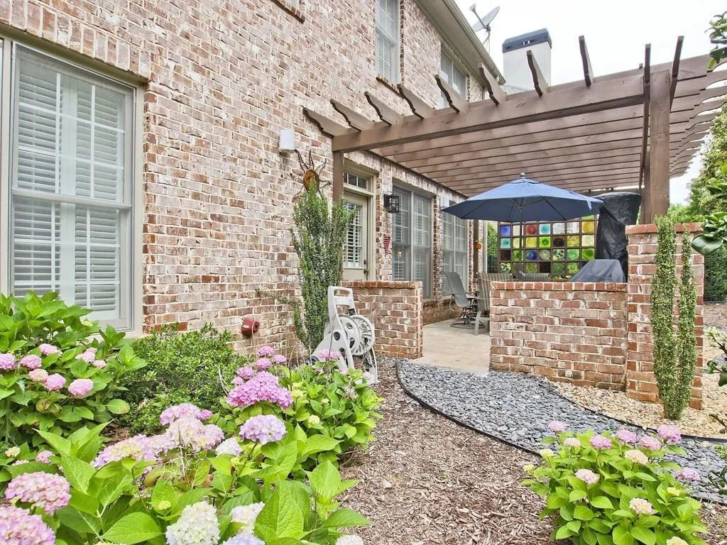 490 Wembley Circle, Sandy Springs, Georgia 30328, 4 Bedrooms Bedrooms, ,3 BathroomsBathrooms,Residential,Sold,490 Wembley Circle,6883743