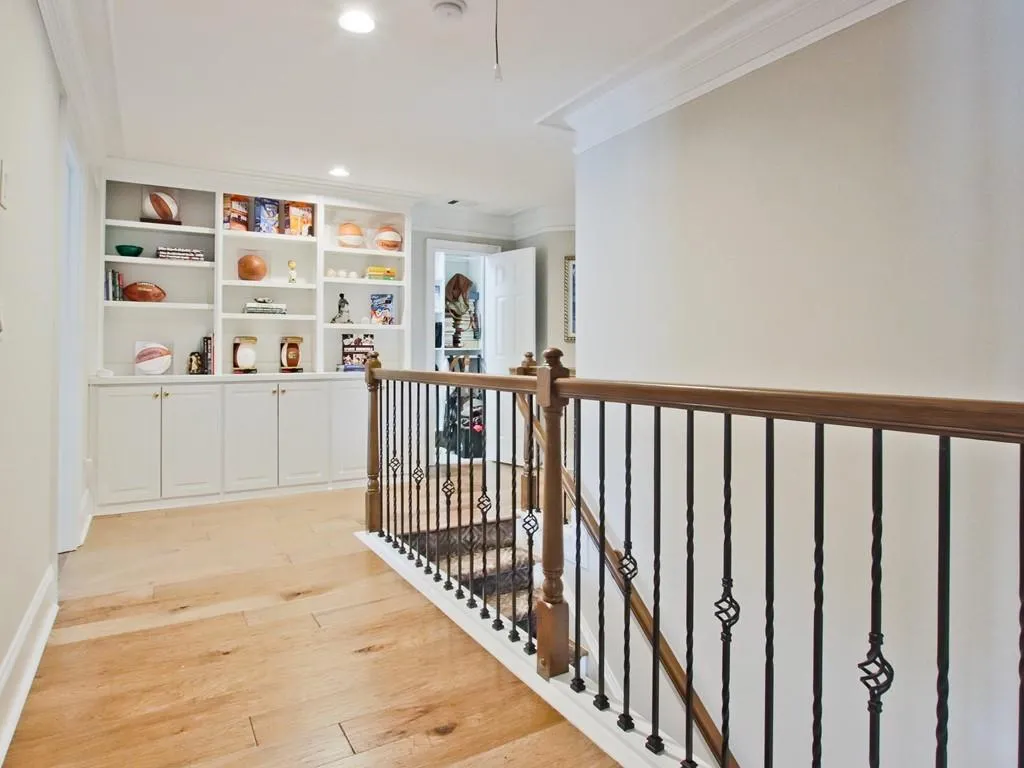 490 Wembley Circle, Sandy Springs, Georgia 30328, 4 Bedrooms Bedrooms, ,3 BathroomsBathrooms,Residential,Sold,490 Wembley Circle,6883743