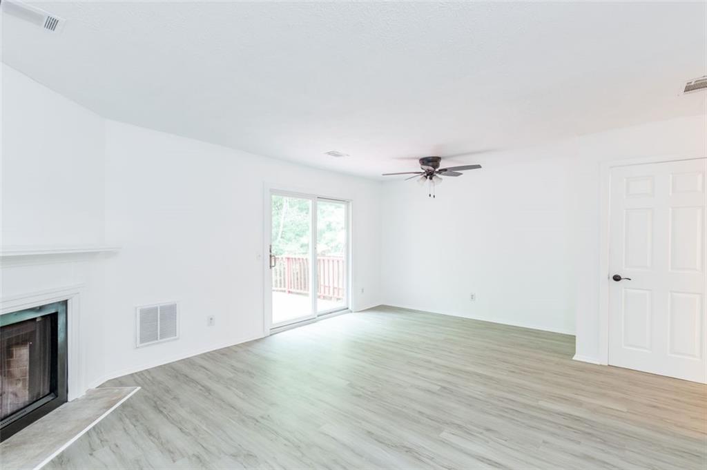 2206 Queen Anne Court, Atlanta, Georgia 30350, 2 Bedrooms Bedrooms, ,2 BathroomsBathrooms,Residential,Sold,2206 Queen Anne Court,7259241