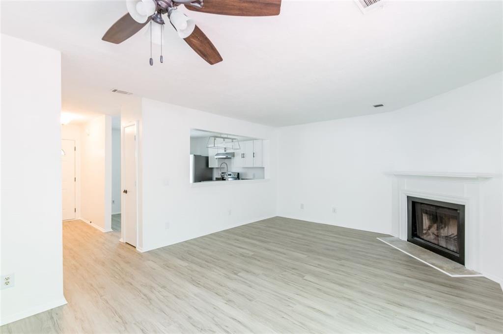 2206 Queen Anne Court, Atlanta, Georgia 30350, 2 Bedrooms Bedrooms, ,2 BathroomsBathrooms,Residential,Sold,2206 Queen Anne Court,7259241